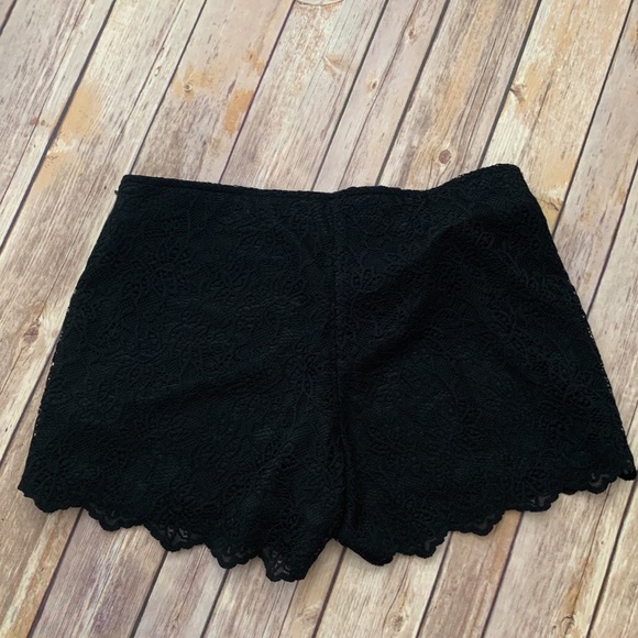 Zara Black Lace Shorts - Picture 6 of 6